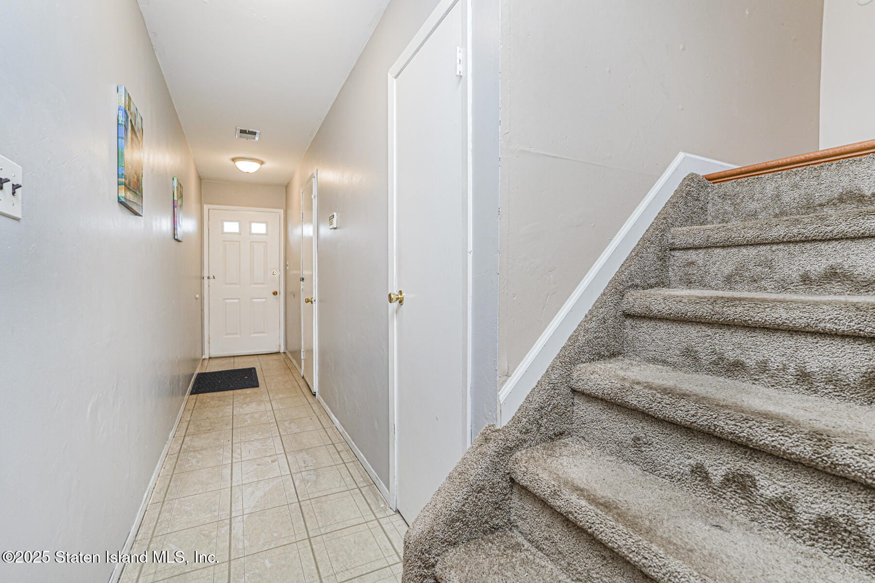 48 Linda Lane Image 3