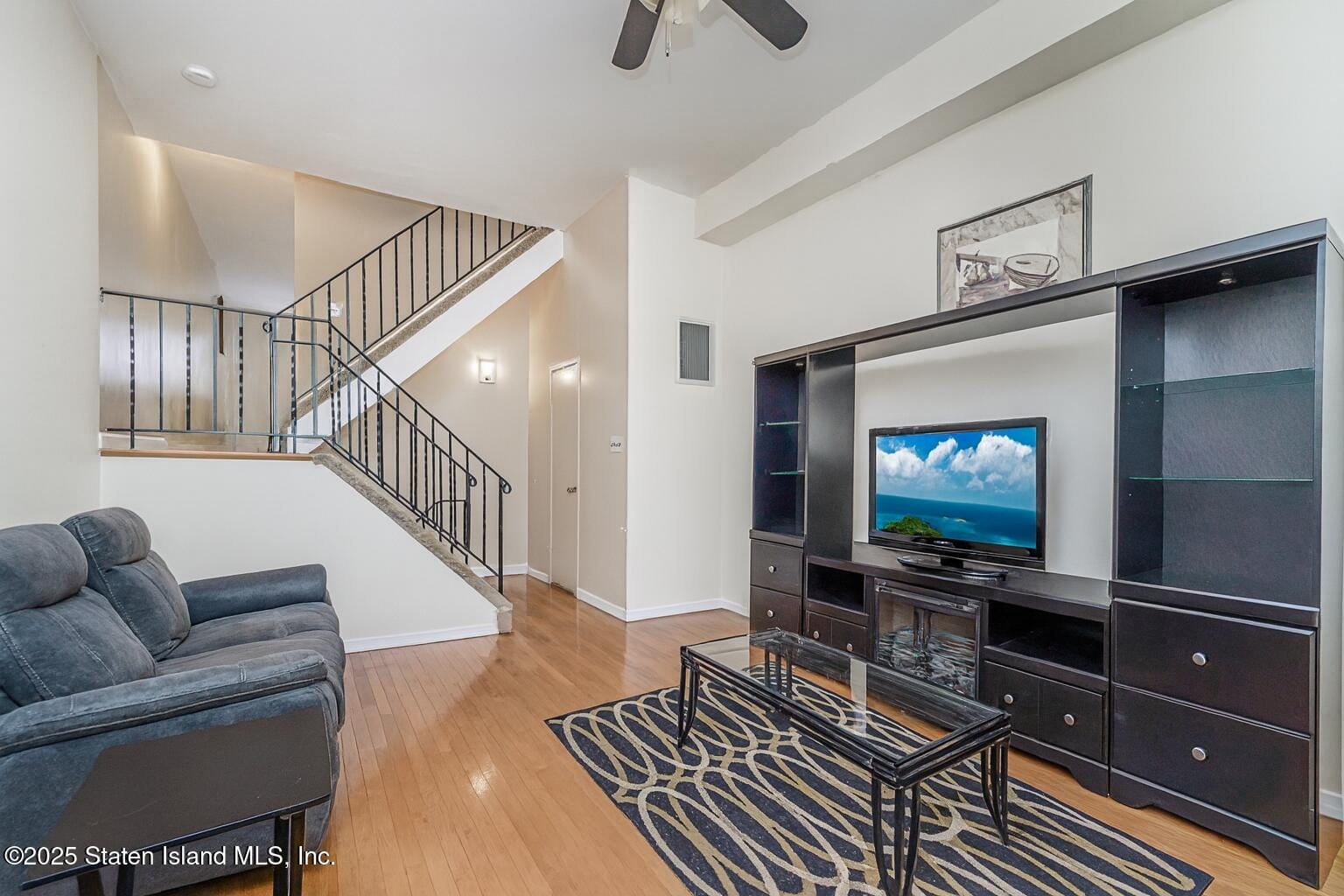 48 Linda Lane Image 4