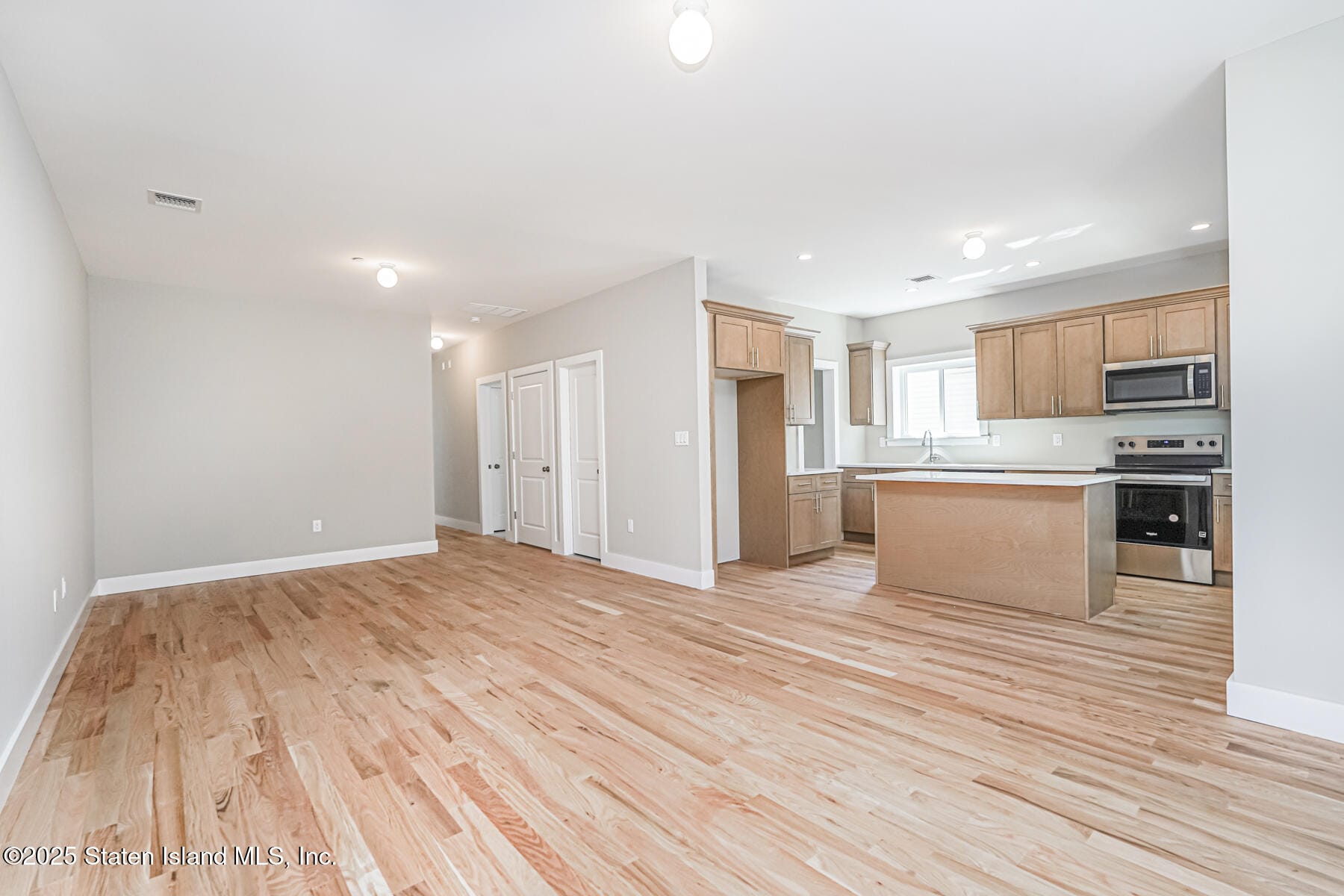 295 Rensselaer Avenue Image 3