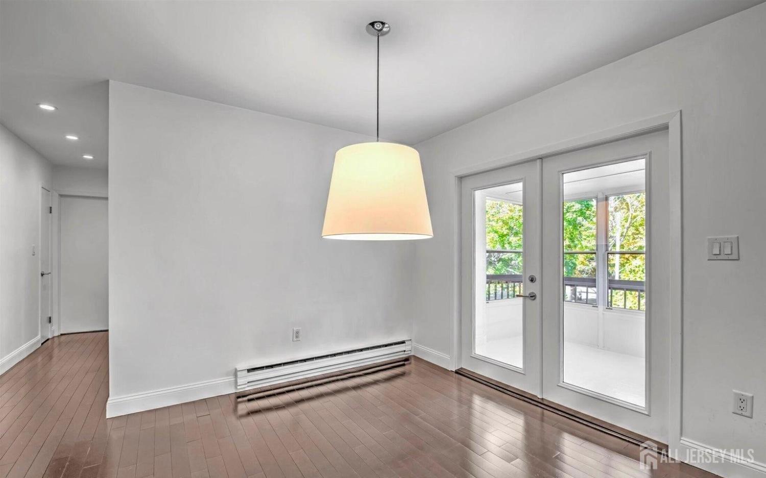 35 Amberly Drive G Image 4