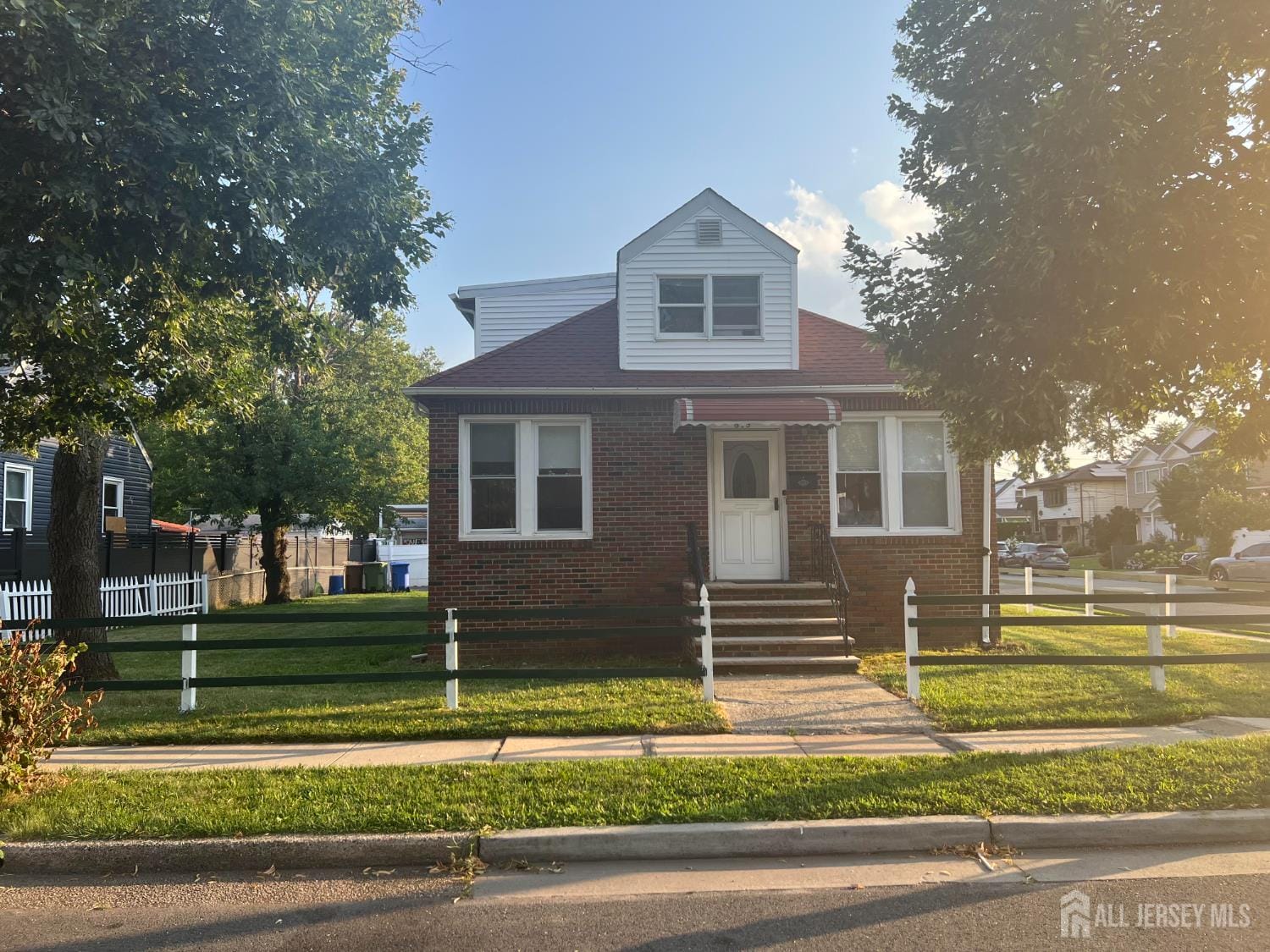 819 Carnegie Street Image 1