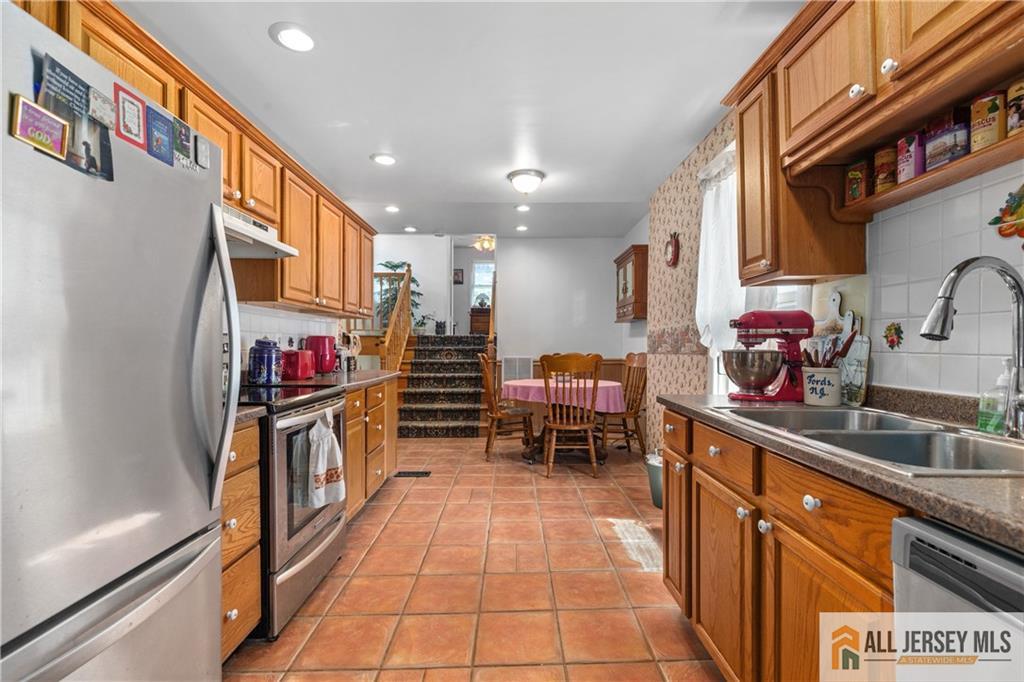 28 Wildwood Avenue, Fords, NJ, 08863 image 7