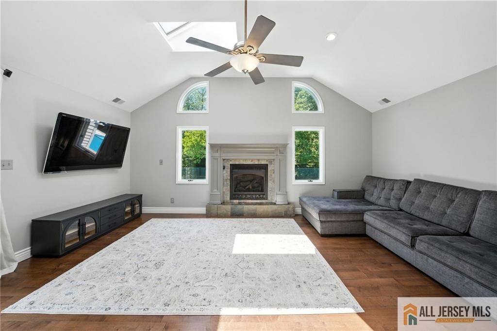 1072 Lake Placid Drive Image 3