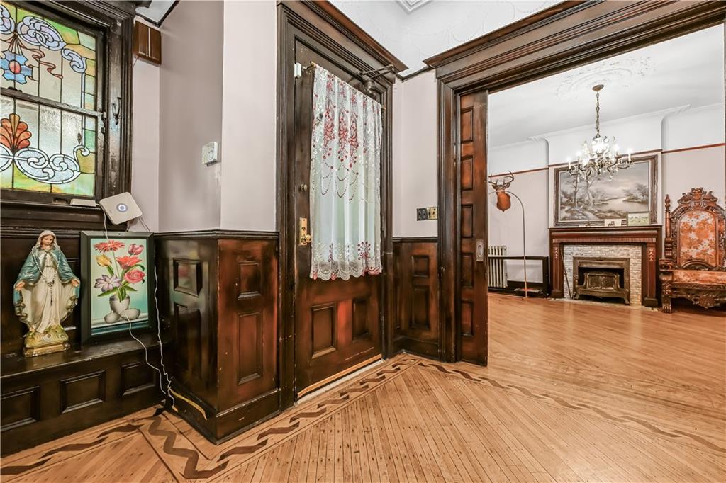 515 East 24th Street, Brooklyn, New York, 11210 image 10