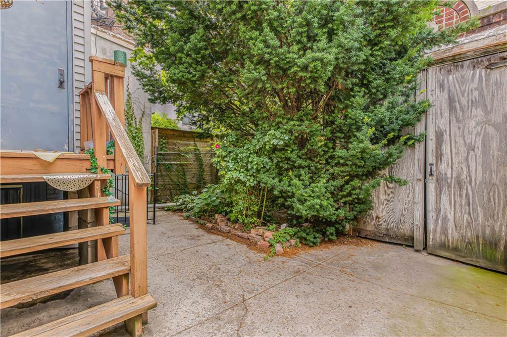 10 Martense Court, Brooklyn, New York, 11226 image 22