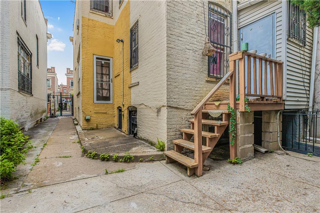 10 Martense Court, Brooklyn, New York, 11226 image 23