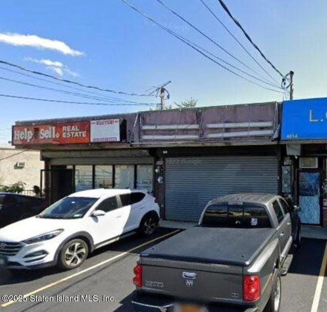 4012 Hylan Boulevard Image 4