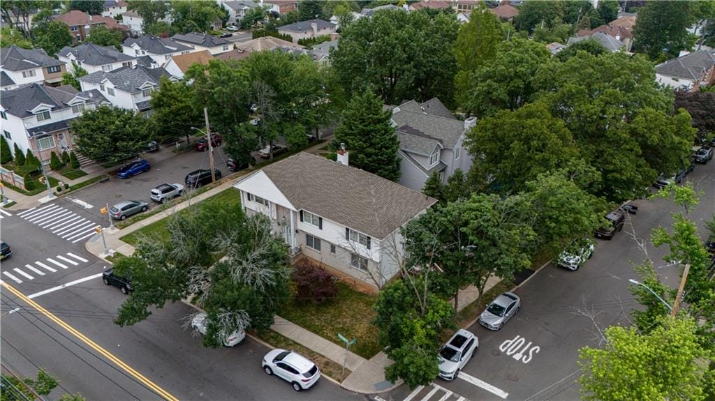 669 Bloomingdale Road Image 1