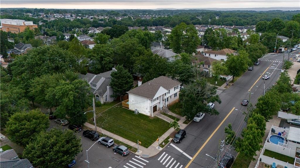 669 Bloomingdale Road Image 3