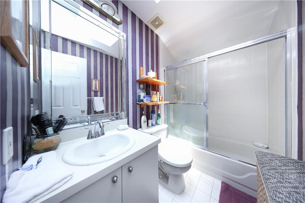 82 Seagate Court, Staten  Island, New York, 10305 image 16