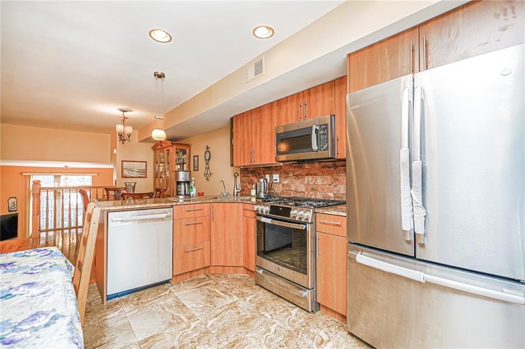 16 Fawn Lane, Staten  Island, New York, 10306 image 9