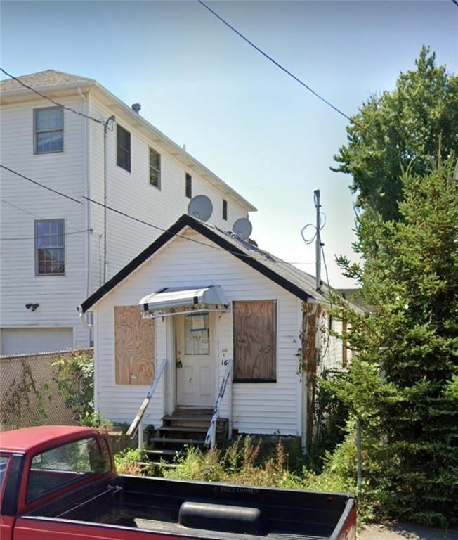 16 Mapleton Avenue, Staten  Island, New York, 10306