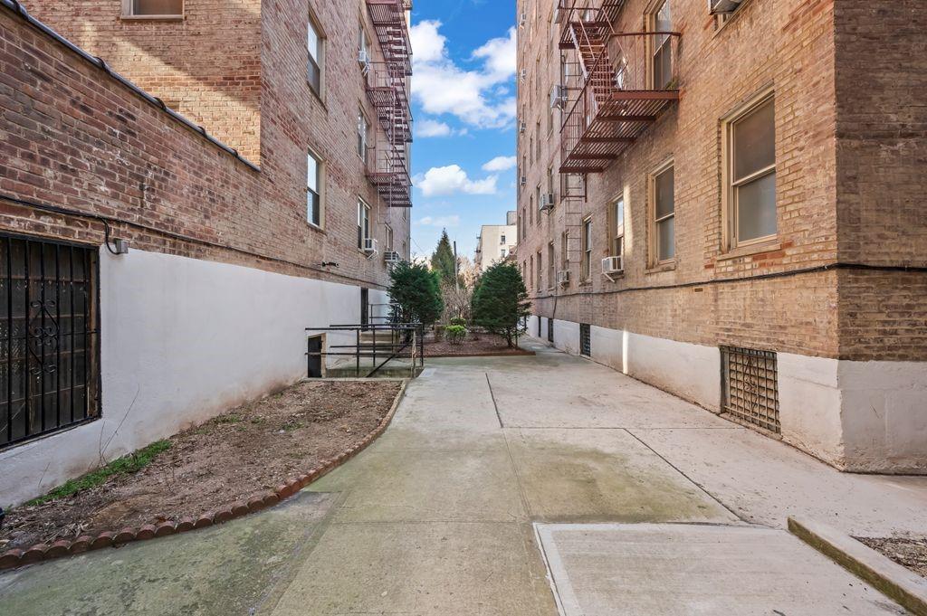 9425 Shore Road 2J, Brooklyn, New York, 11209 image 22