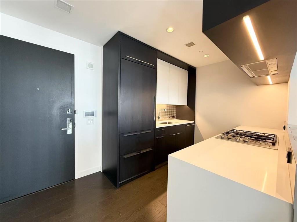 252 South Street B19, Manhattan, New York, 10002 image 10