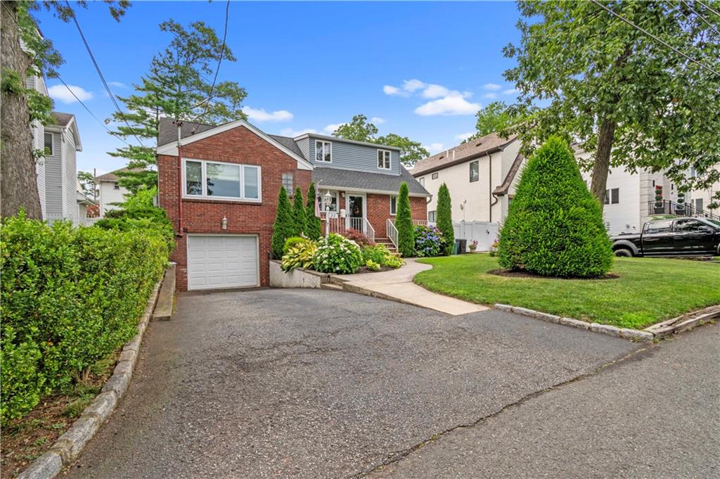 23 Acorn Street Image 1