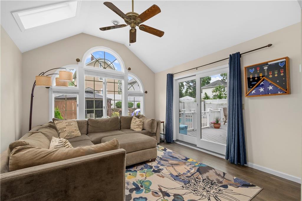 23 Acorn Street, Staten  Island, New York, 10306 image 13