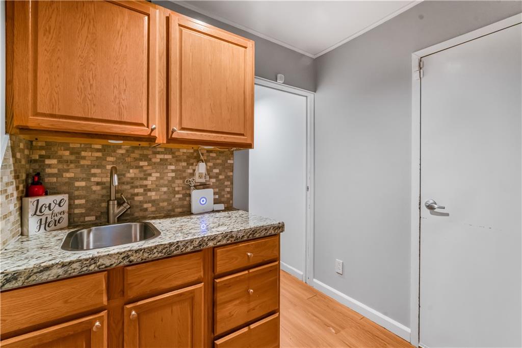 124 North Drive 124, Staten  Island, New York, 10305 image 20