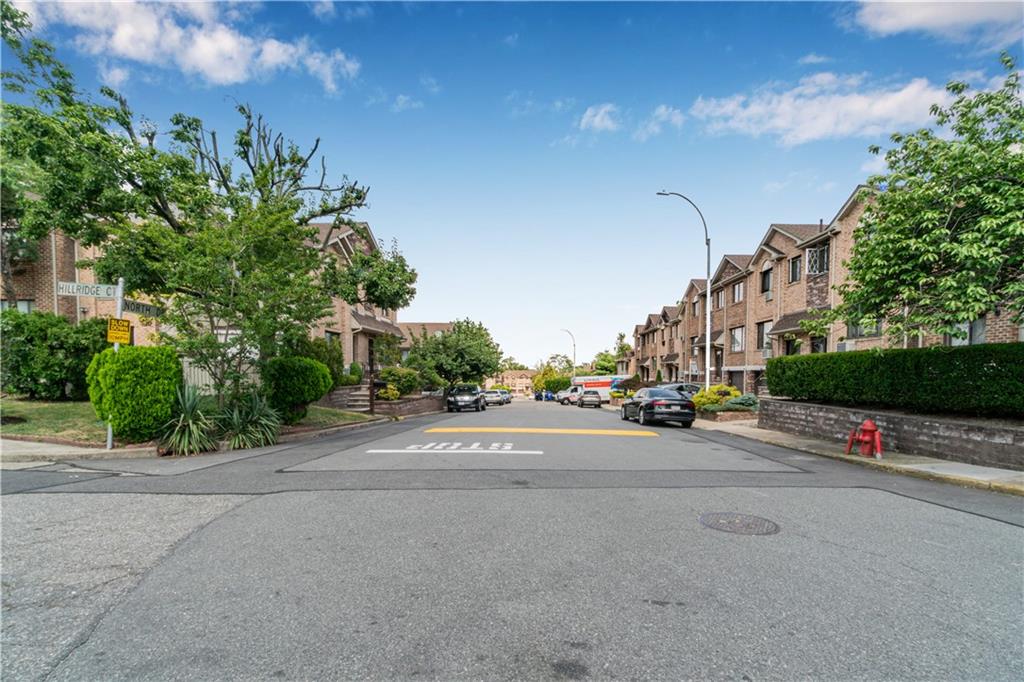 124 North Drive 124, Staten  Island, New York, 10305 image 27