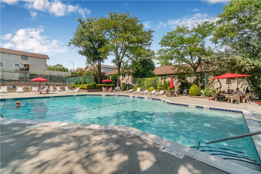 124 North Drive 124, Staten  Island, New York, 10305 image 26