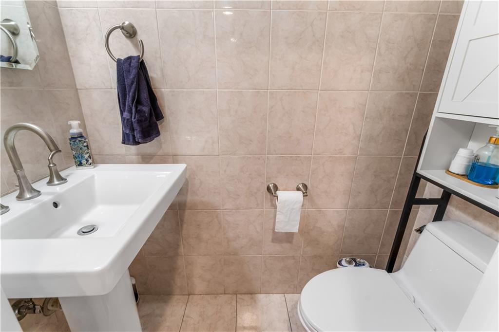 124 North Drive 124, Staten  Island, New York, 10305 image 12