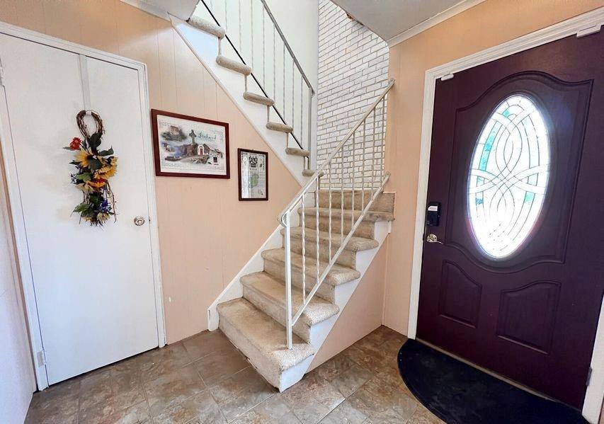 140 Regis Drive Image 3