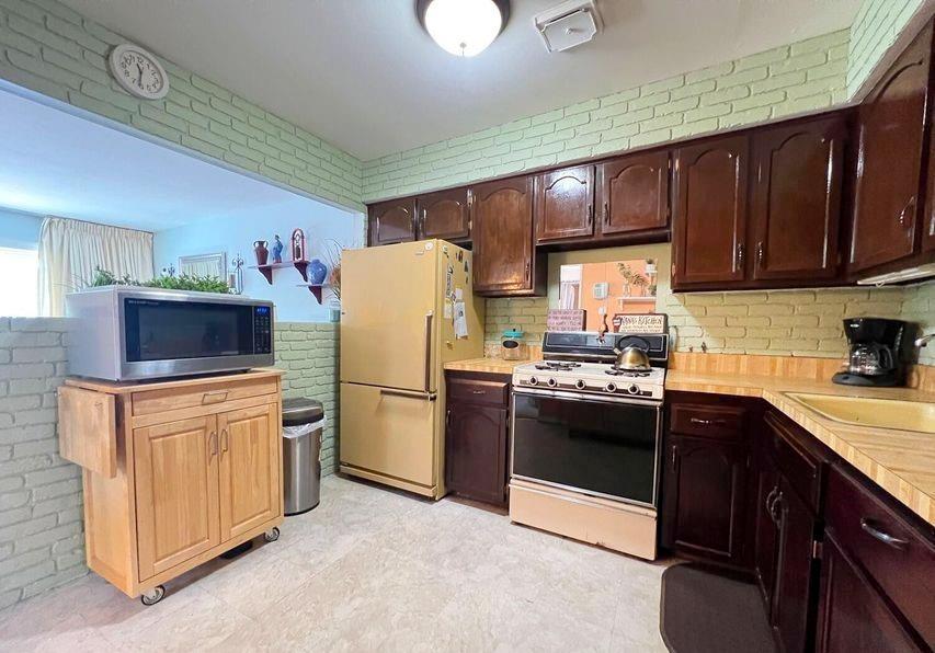 140 Regis Drive, Staten  Island, New York, 10314 image 6