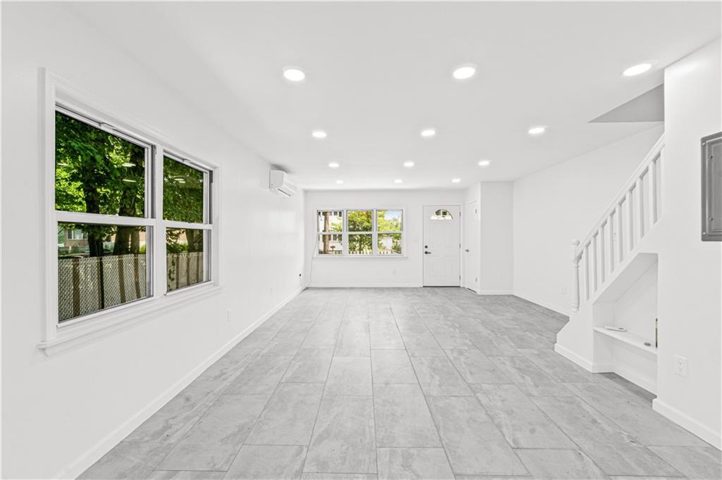 84 Elm Street, Staten  Island, New York, 10310 image 14