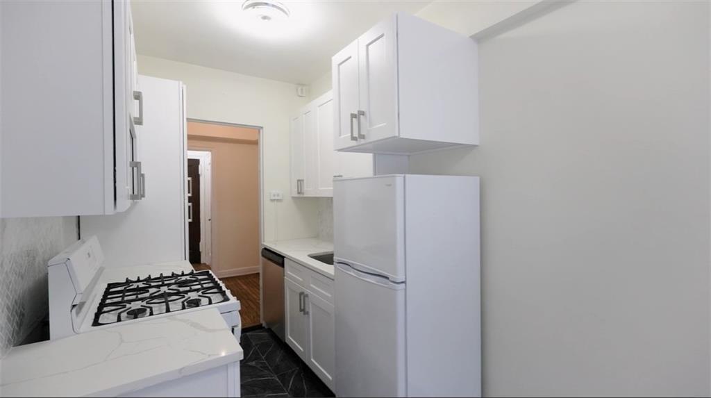 353 West 56th Street 2D, Manhattan, New York, 10019 image 14