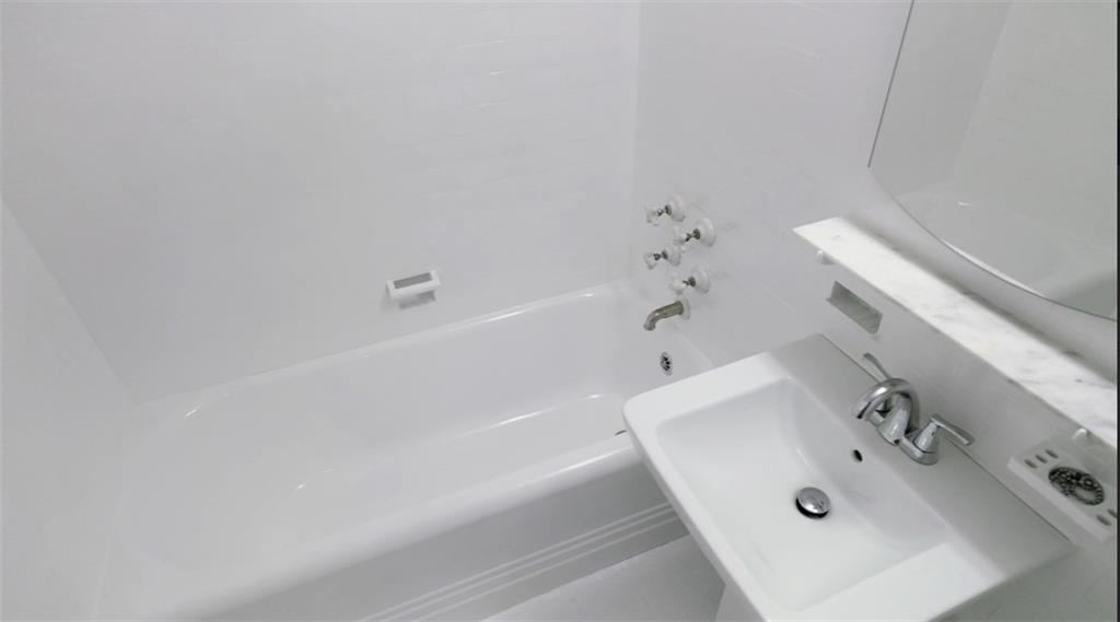 353 West 56th Street 2D, Manhattan, New York, 10019 image 8