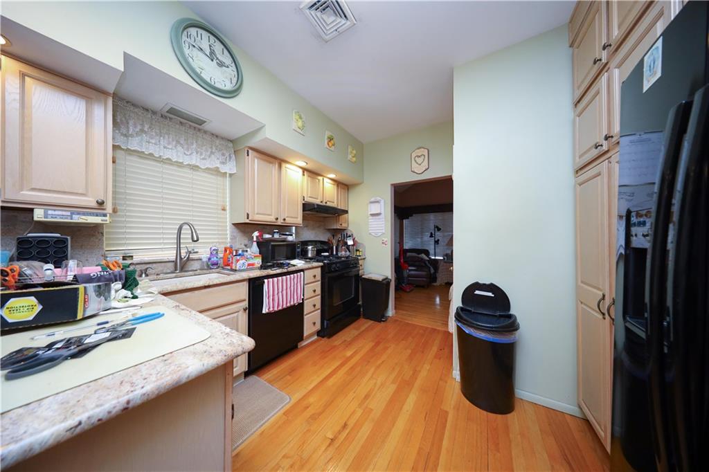 139 Hurlbert Street, Staten  Island, New York, 10305 image 18