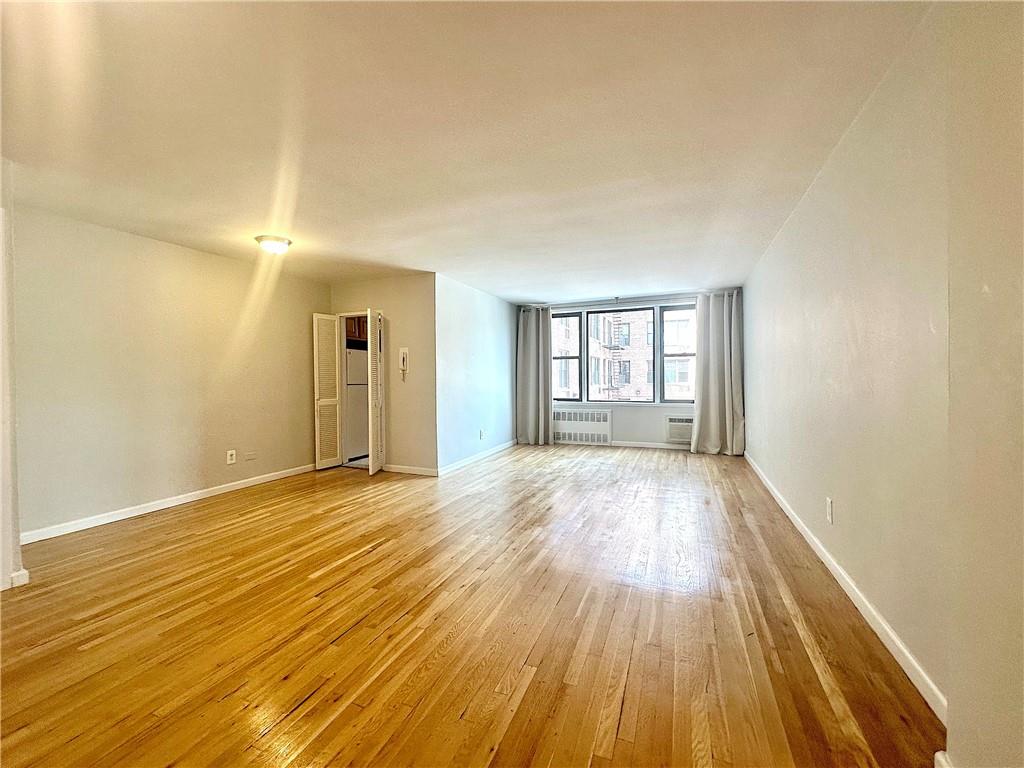 415 Beverley Road 3N Image 2