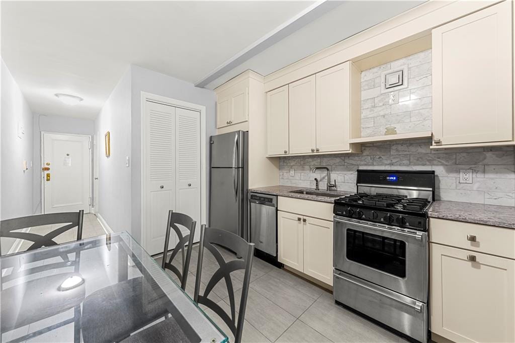 221 McDonald Avenue 3P, Brooklyn, New York, 11218 image 6