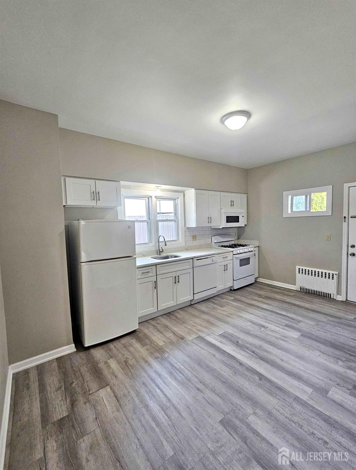 203 Brooks Boulevard Image 4