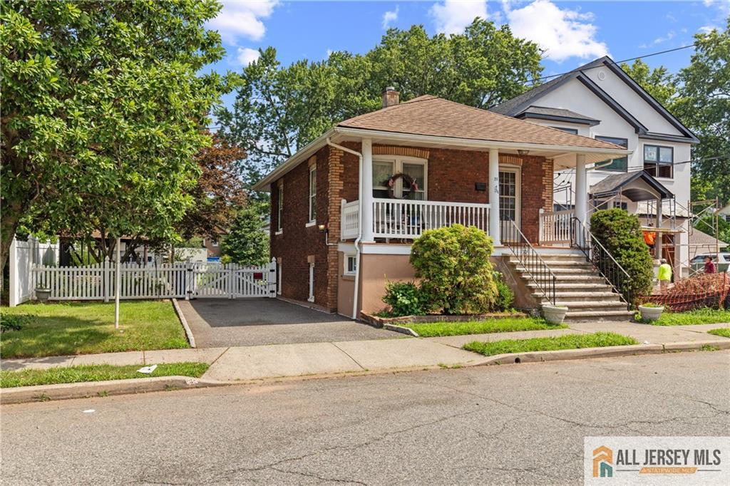 28 Wildwood Avenue Image 1