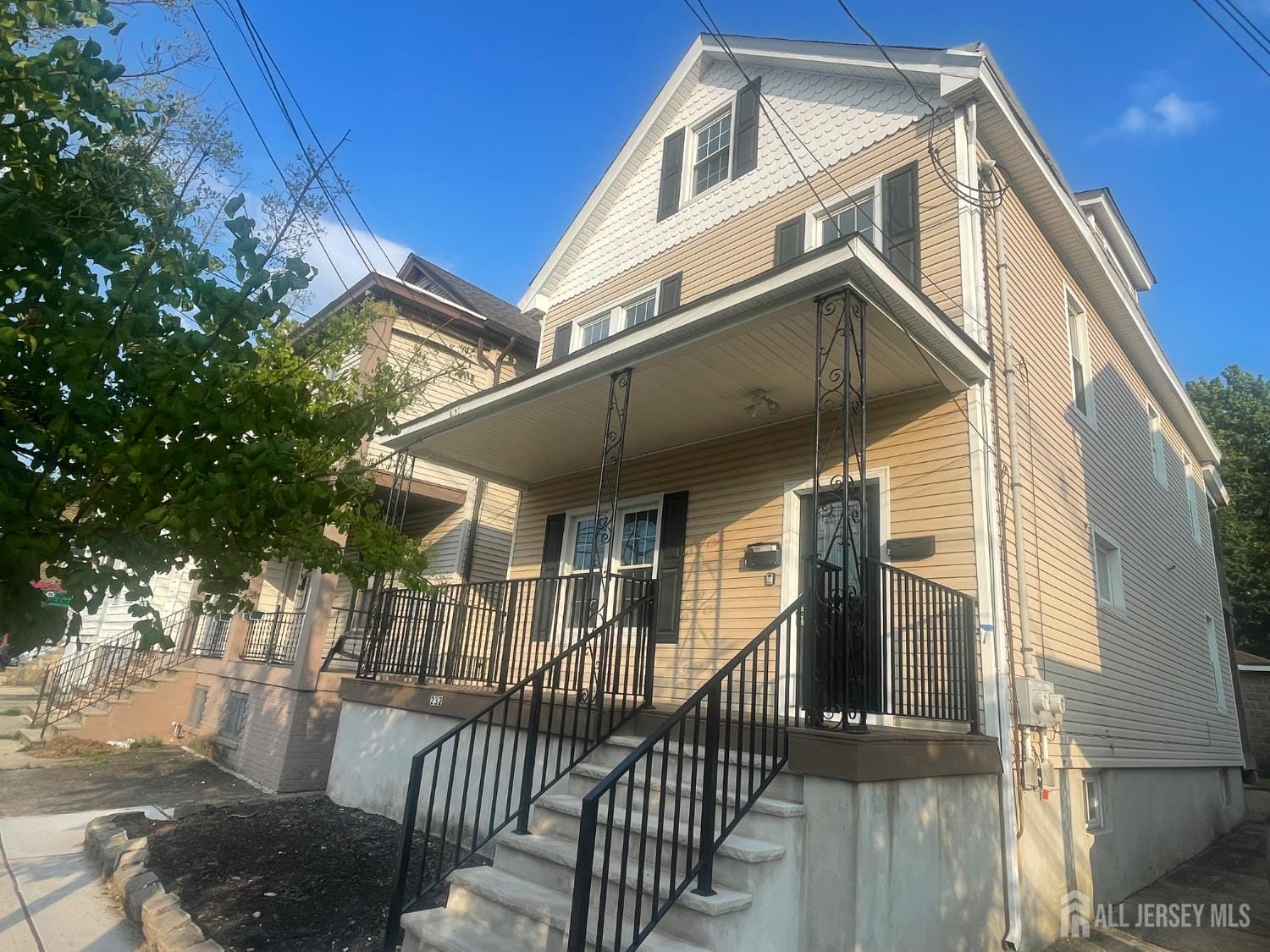 232 Hamilton Street Image 1