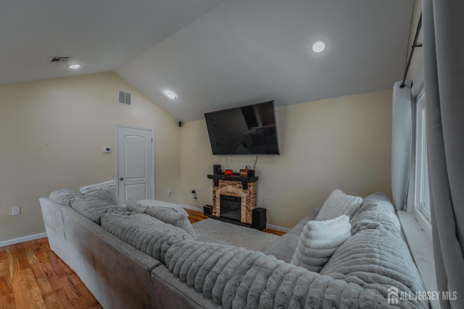 68 Maple Street, Bridgewater, NJ, 08807 image 8