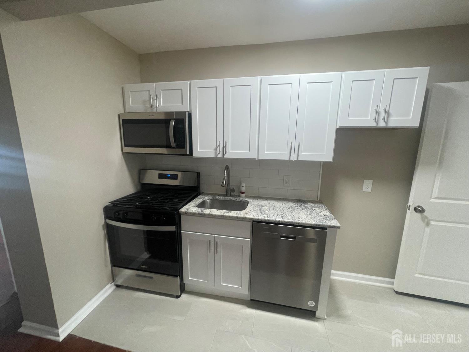 232 Hamilton Street, New Brunswick, NJ, 08901 image 29