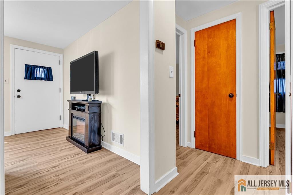 513 Howard Avenue, Middlesex, NJ, 08846 image 9