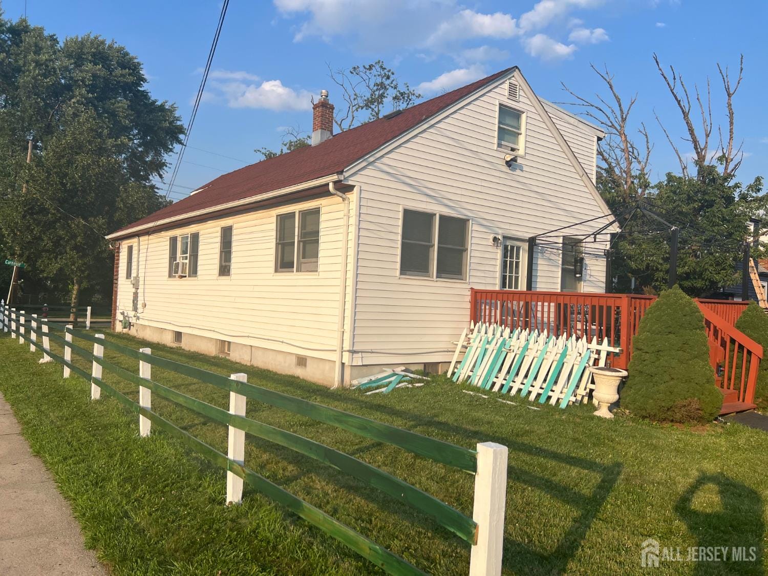 819 Carnegie Street Image 2