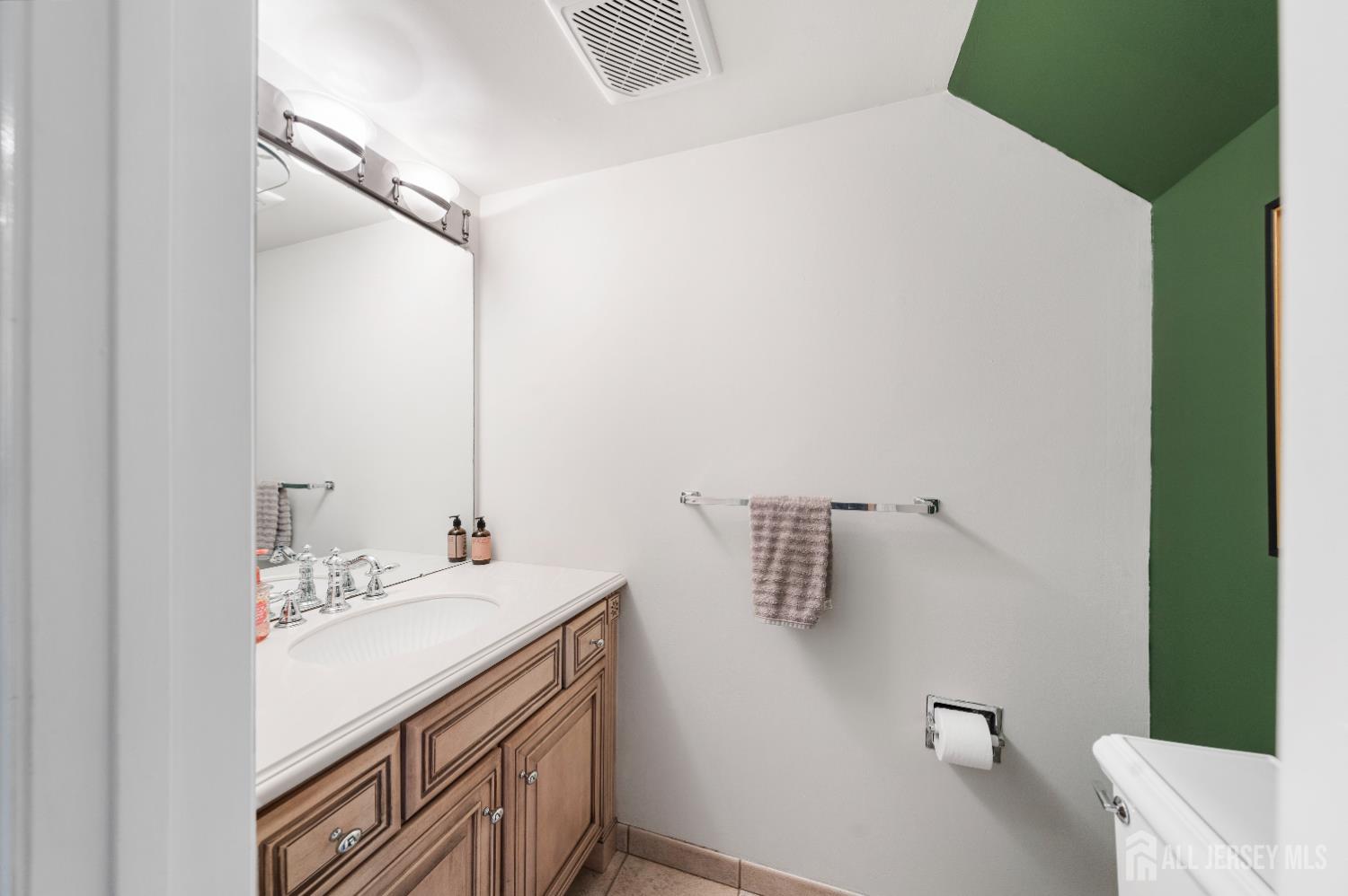 27 Oakland Road, Old Bridge, NJ, 08857 image 16