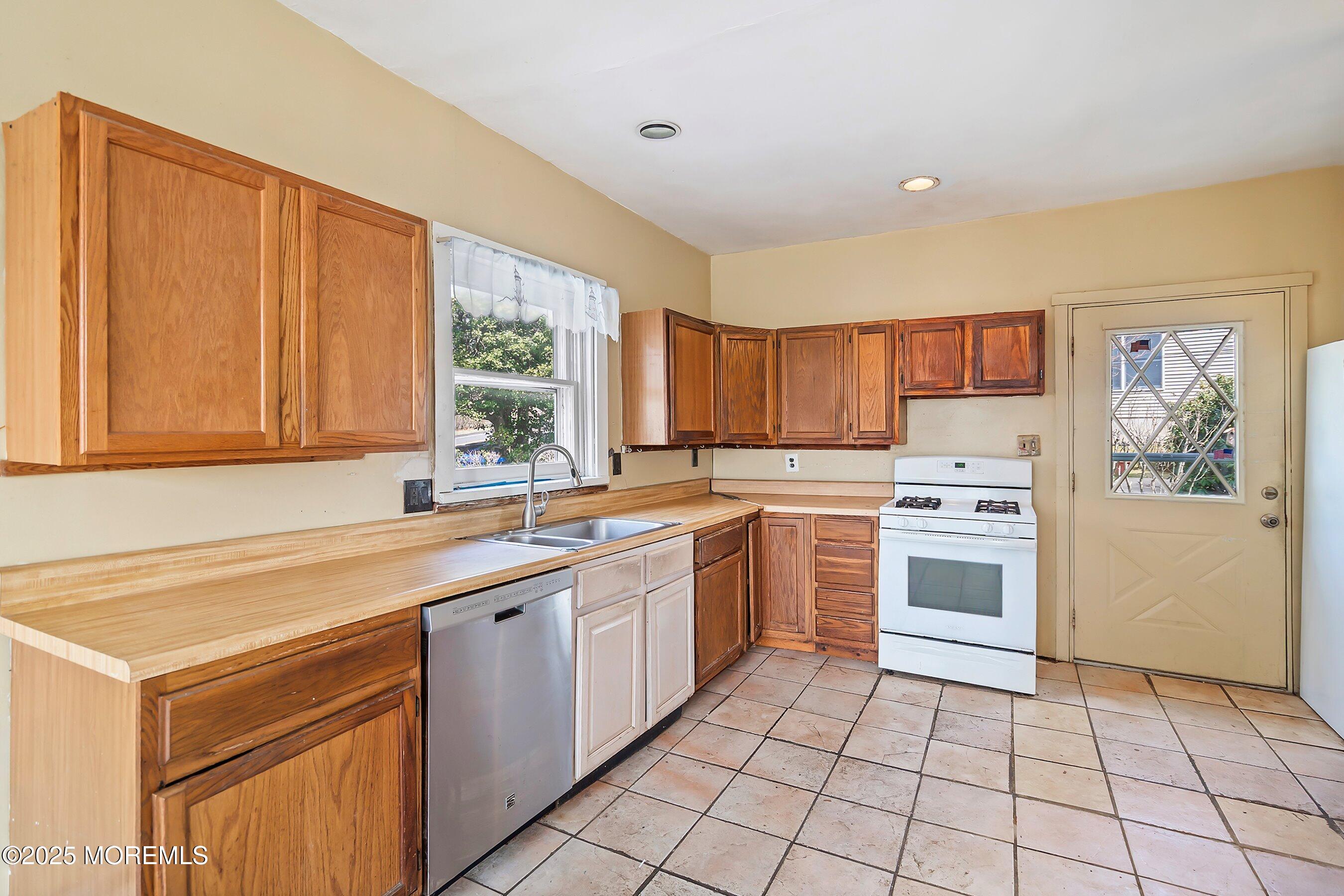 383 Navesink Avenue, Atlantic Highlands, NJ, 07716 image 6