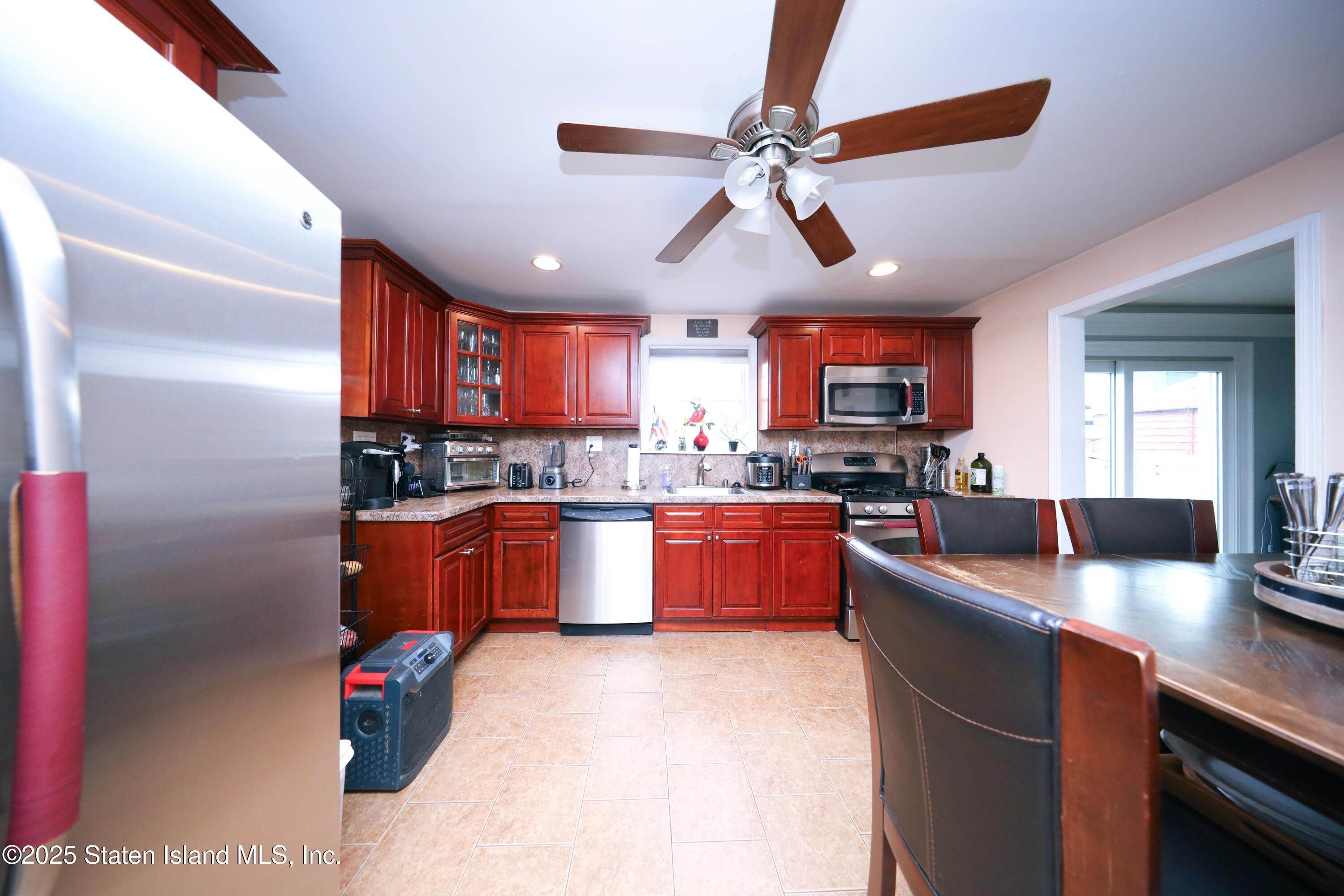 28 Trinity Place, Staten Island, NY, 10310 image 9