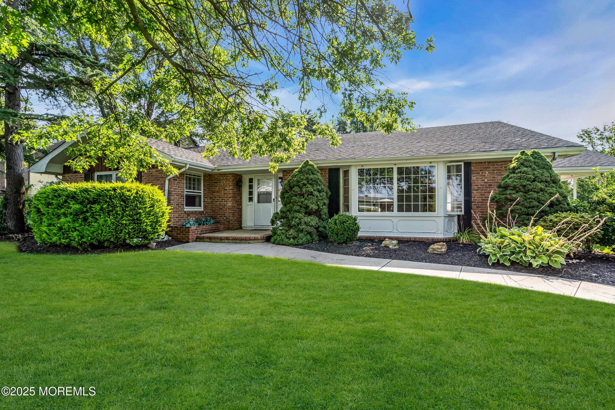 33 Brooks Road Image 2