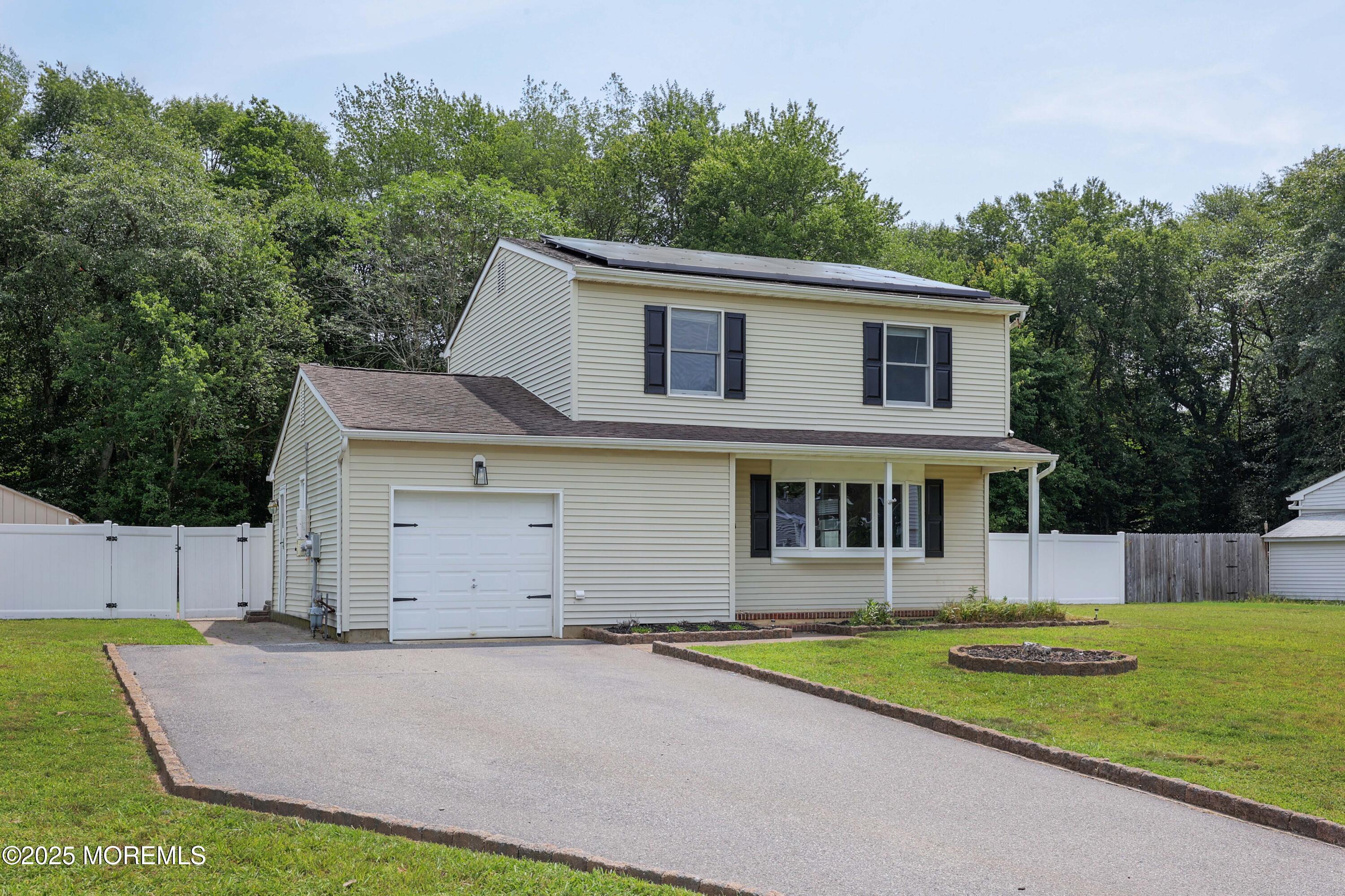 499 Laurelwood Drive Image 2