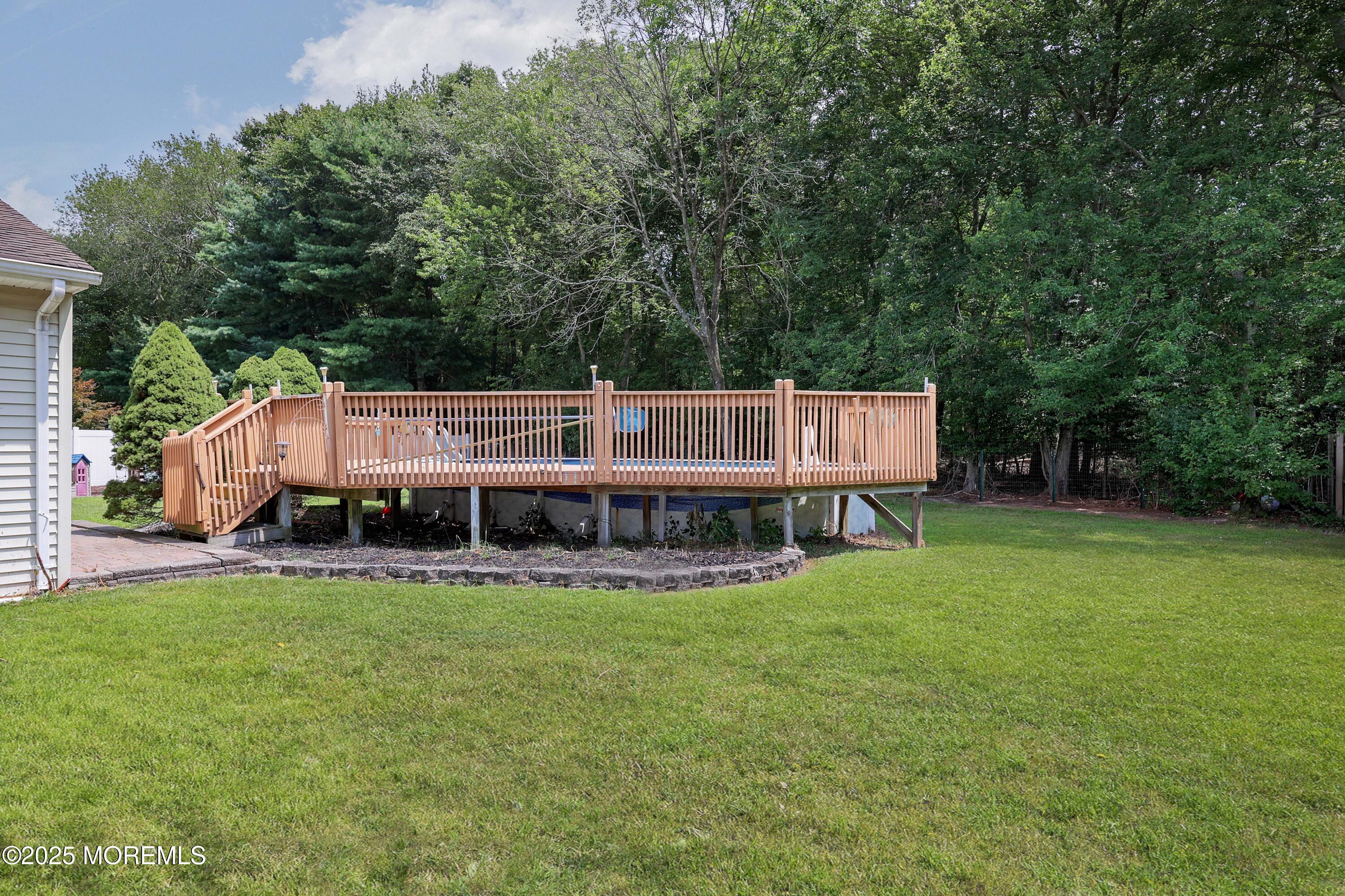 499 Laurelwood Drive Image 4