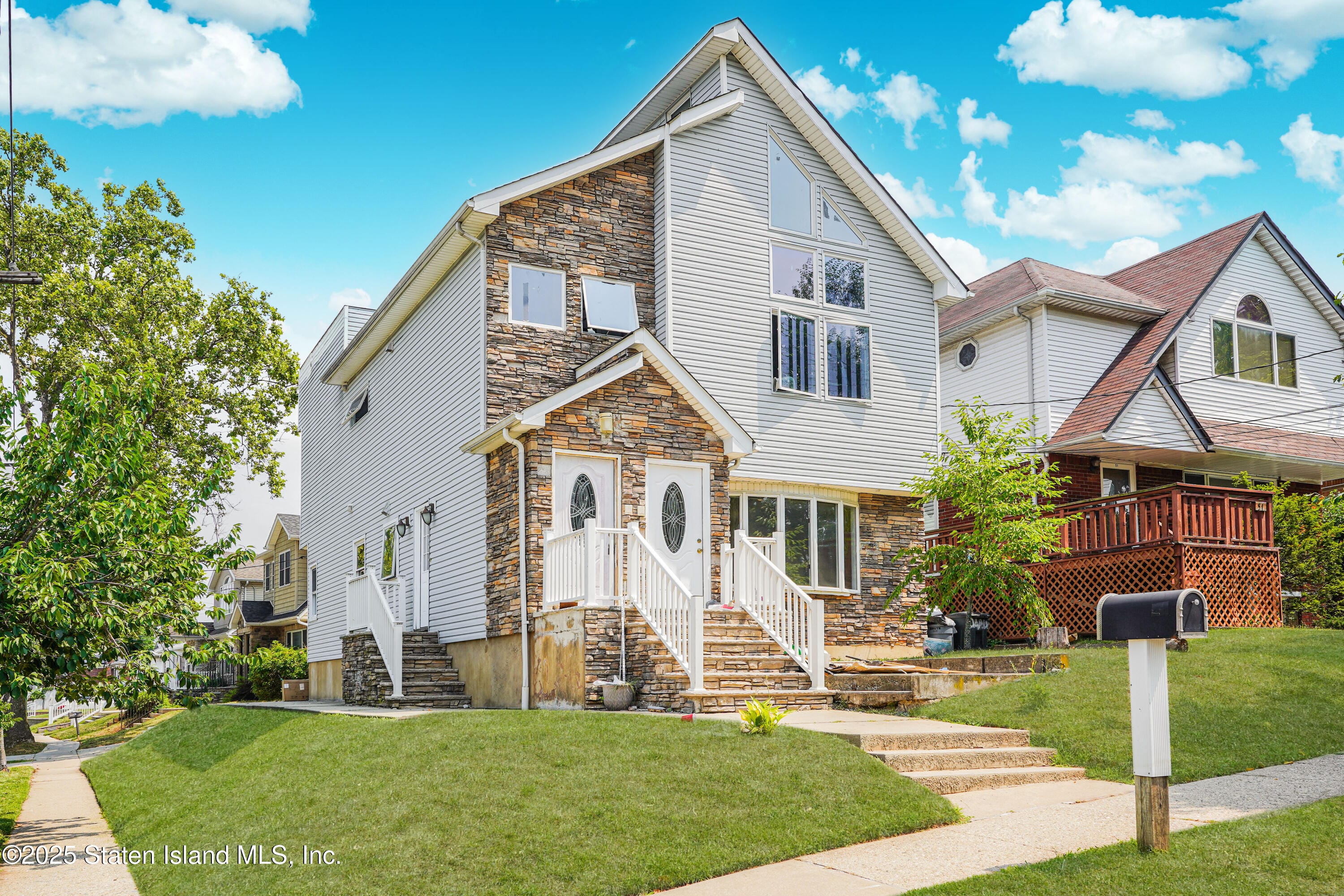 47 Rockwell Avenue Image 3