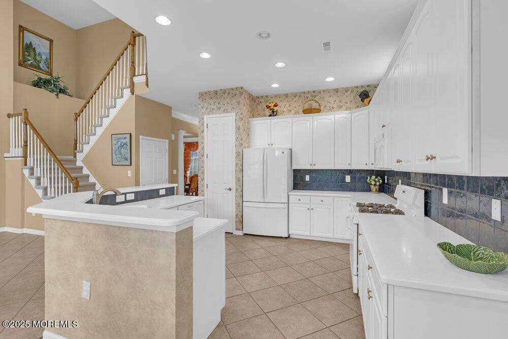 7 Hogan Way, Monroe, NJ, 08831 image 16