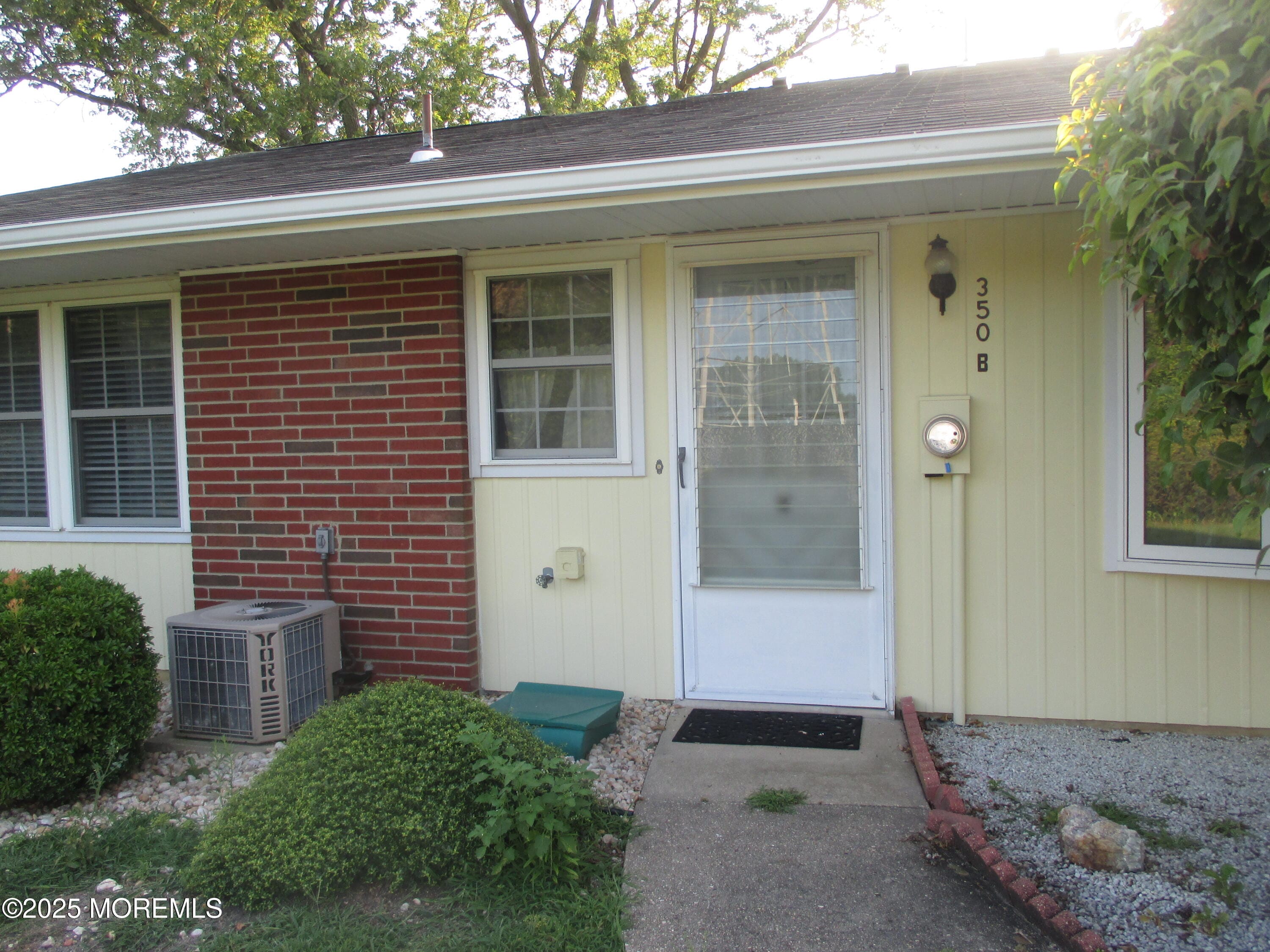 350B Dorchester Drive B Image 5