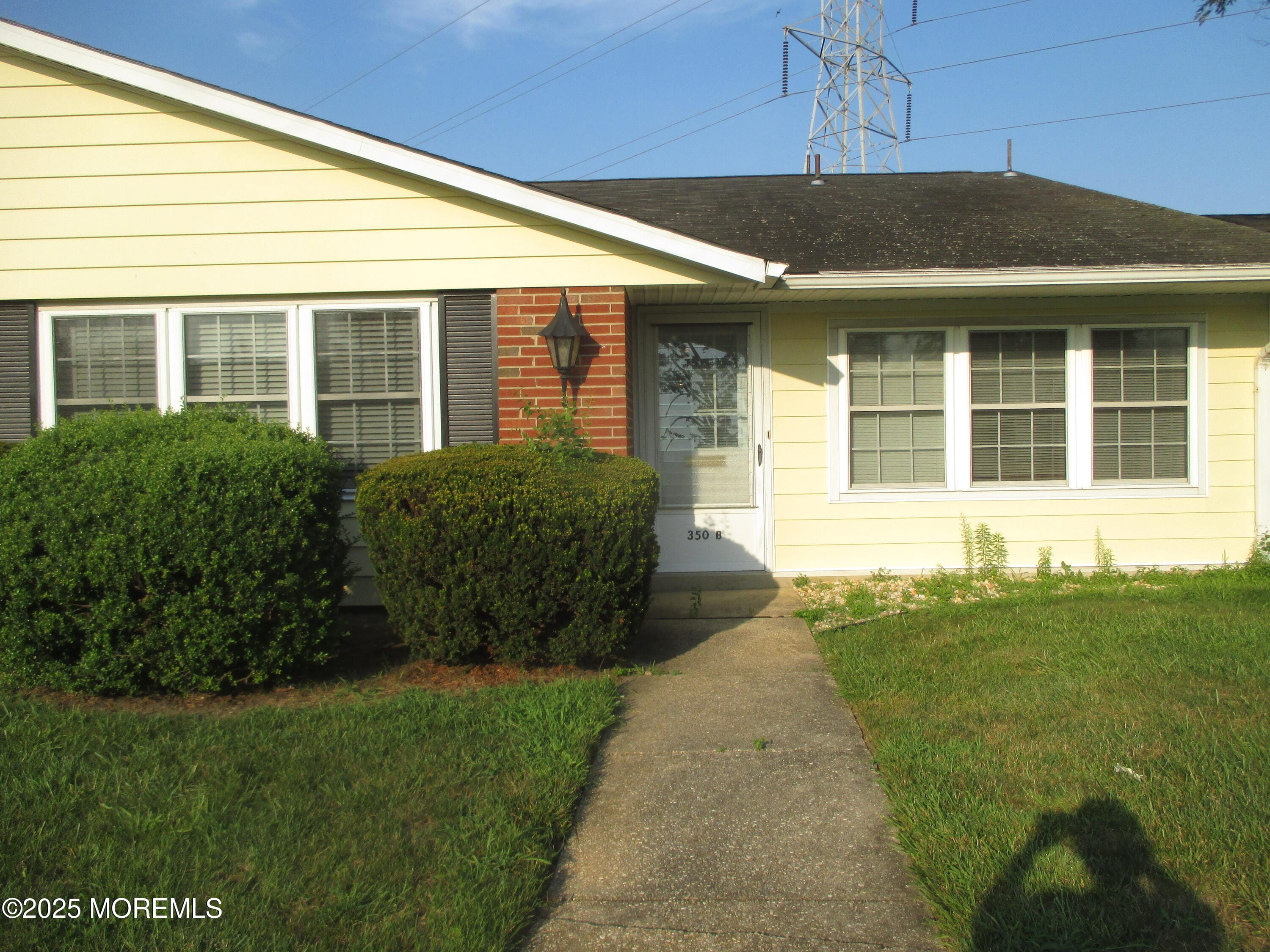 350B Dorchester Drive B Image 3