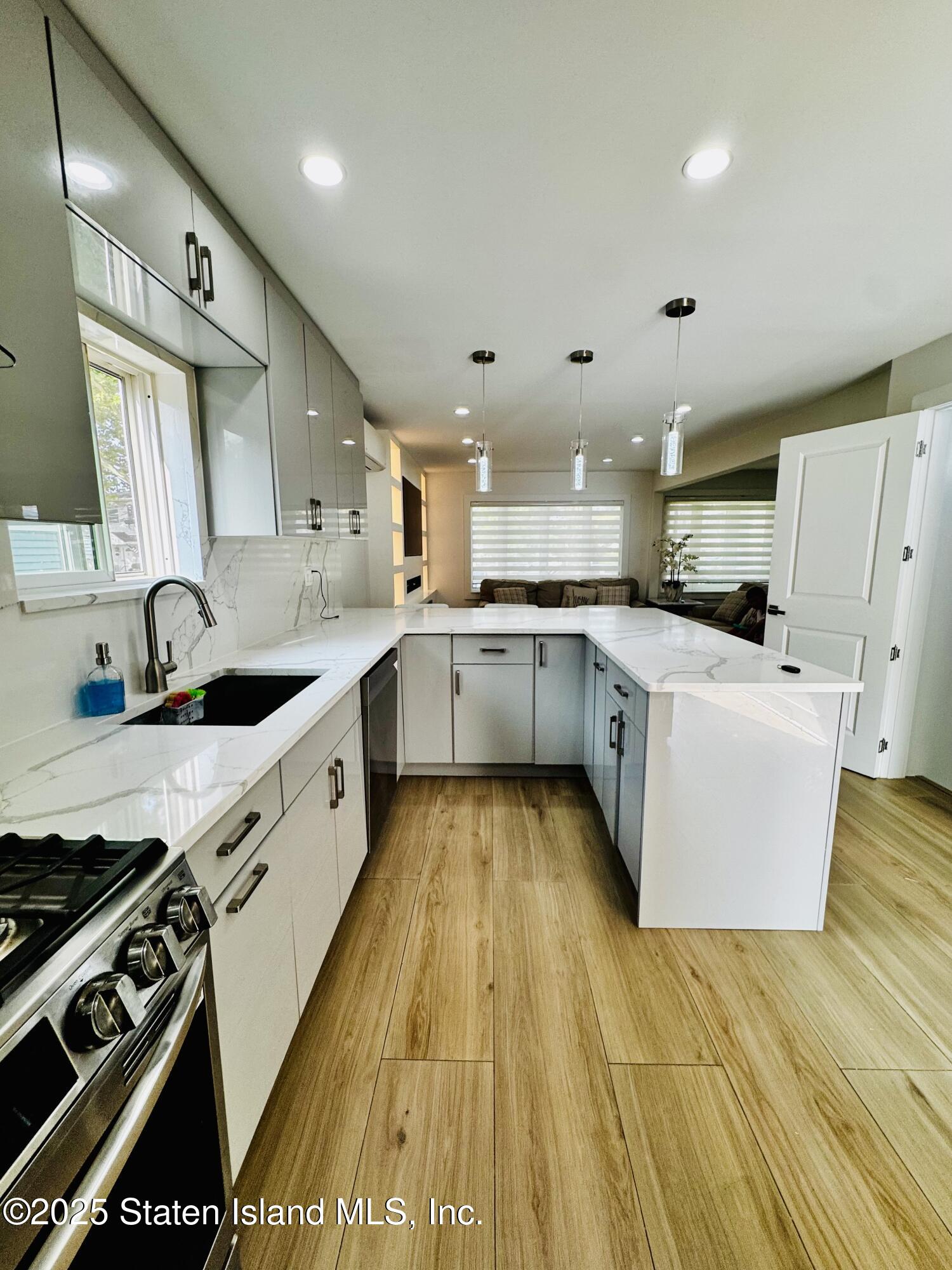 337 Gansevoort Boulevard Boulevard, Staten Island, NY, 10314 image 8
